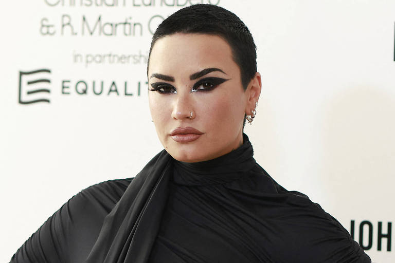 Demi Lovato se declarou não binária.